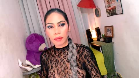 Ava online show from 12-19-24, 01:40