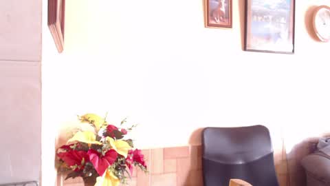 Snapshot of ava_f0xy chatting on 05-22-26, 07:52 Ava Jordana online show from 05-22-26, 07:52