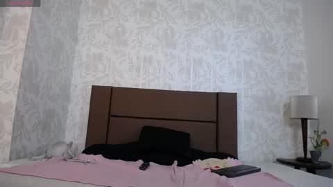 Snapshot of ava_raye chatting on 05-23-26, 06:34 Ava online show from 05-23-26, 06:34