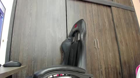 Snapshot of avaa_am chatting on 03-09-25, 09:57 AVA online show from 03-09-25, 09:57