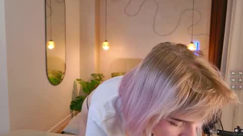 avabloom_ online show from 11-12-25, 09:25