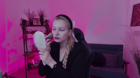 Ava nonude online show from 09-11-25, 07:19