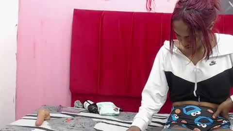 avalericherrycm101 online show from 02-14-25, 08:21