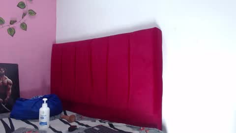 avalericherrycm101 online show from 03-05-25, 12:49