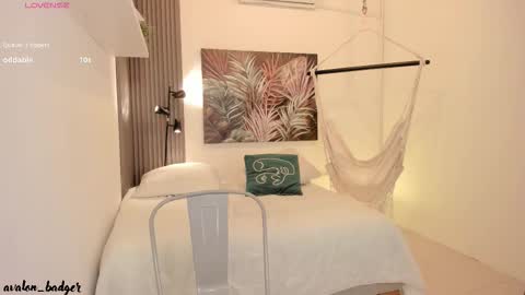 Avalon online show from 10-11-25, 08:29