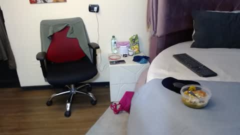Snapshot of avaryd chatting on 05-05-26, 03:14 avaryd online show from 05-05-26, 03:14