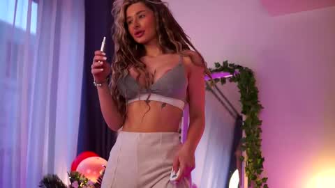 Carina online show from 02-11-25, 05:26