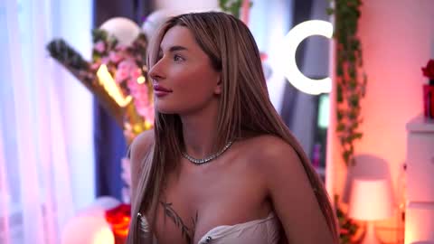 Carina online show from 02-20-25, 05:33