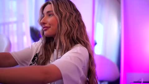 Carina online show from 03-06-25, 05:03