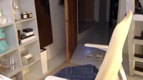 Rhian online show from 12-21-25, 05:53