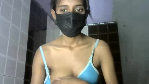 avery_lust01 online show from 05-25-26, 05:57