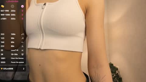 Lucy online show from 03-04-26, 06:41