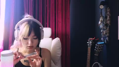 Avriel online show from 06-04-26, 04:40