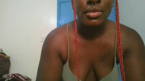 Snapshot of avian_babe1 chatting on 06-16-26, 01:25 avian_babe1 online show from 06-16-26, 01:25