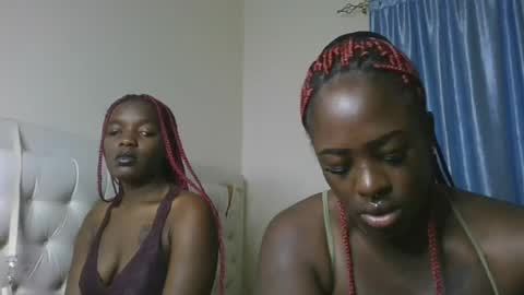 Snapshot of avian_babe1 chatting on 06-17-26, 01:30 avian_babe1 online show from 06-17-26, 01:30