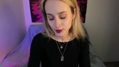 Aviva online show from 04-21-26, 06:34