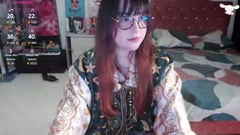 Abril online show from 09-23-25, 02:47