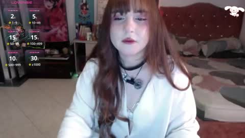Snapshot of avril2809 chatting on 05-17-26, 06:00 Abril online show from 05-17-26, 06:00
