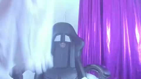 Snapshot of avril_jonson chatting on 10-07-25, 01:36 avril_jonson online show from 10-07-25, 01:36