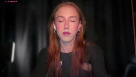 Snapshot of avril_pearly_ chatting on 06-06-26, 11:04 avril_pearly_ online show from 06-06-26, 11:04