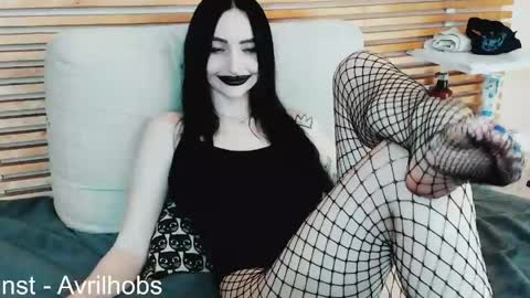 Snapshot of avrilhobs chatting on 05-05-26, 03:09 Avril online show from 05-05-26, 03:09