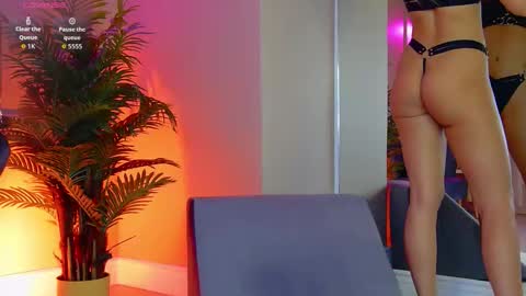 AVRILL CYRUX online show from 11-05-25, 07:30