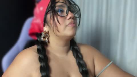 avrilrizox online show from 04-22-26, 06:05