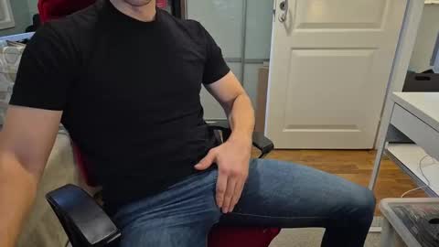 Snapshot of awesome_a chatting on 10-08-25, 10:02 A online show from 10-08-25, 10:02