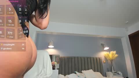 Jolie online show from 12-18-25, 05:35