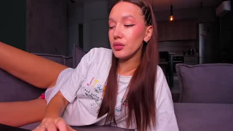 Awgustina online show from 12-16-24, 09:24