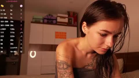 Tris online show from 06-21-26, 02:36