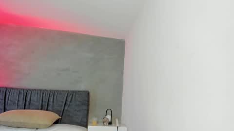 Snapshot of axaras chatting on 12-02-25, 12:32 Axara online show from 12-02-25, 12:32