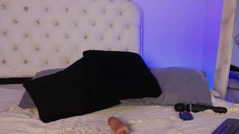 axarasss online show from 04-18-26, 07:07