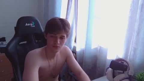 Snapshot of axel_0ne chatting on 06-10-26, 01:06 axel_0ne online show from 06-10-26, 01:06