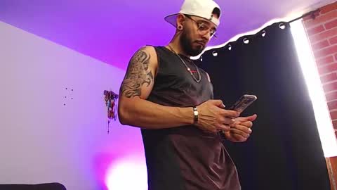 Independiente Model online show from 12-01-25, 06:02