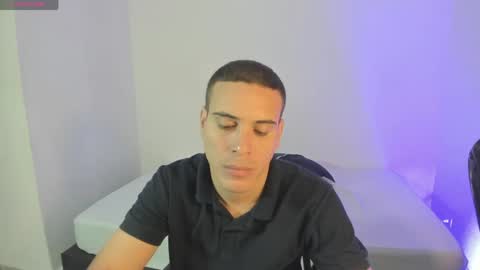 axel__fierro online show from 05-22-26, 07:19