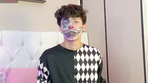 Axel Evanss online show from 10-30-25, 01:12