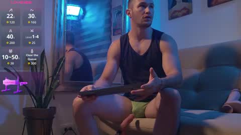 Axel Fairchaild online show from 06-21-26, 11:02