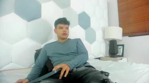 Axel Forte online show from 04-22-26, 01:56