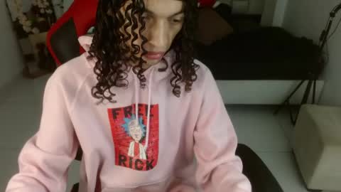 Snapshot of axel_fox7 chatting on 05-05-26, 12:40 Axel online show from 05-05-26, 12:40