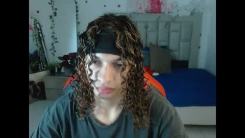 Snapshot of axel_fox7 chatting on 06-19-26, 12:59 Axel online show from 06-19-26, 12:59