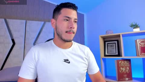 axel_grey_ online show from 04-16-26, 12:50