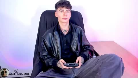 Axel online show from 02-25-26, 03:05