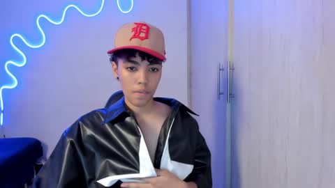 Axel online show from 04-09-26, 01:05