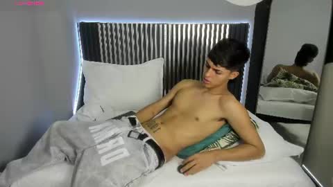 A X E L  online show from 06-11-26, 08:40