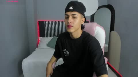 A X E L  online show from 06-16-26, 08:00
