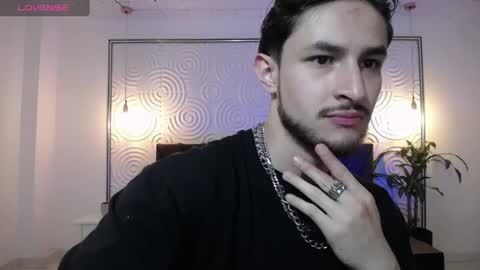 Snapshot of axel_porn_ chatting on 06-01-26, 12:51 Axel online show from 06-01-26, 12:51