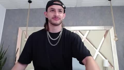 Snapshot of axel_porn_ chatting on 06-03-26, 01:08 Axel online show from 06-03-26, 01:08