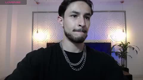 Snapshot of axel_porn_ chatting on 06-12-26, 04:39 Axel online show from 06-12-26, 04:39