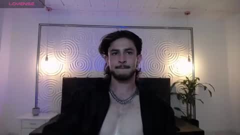 Snapshot of axel_porn_ chatting on 06-20-26, 02:14 Axel online show from 06-20-26, 02:14